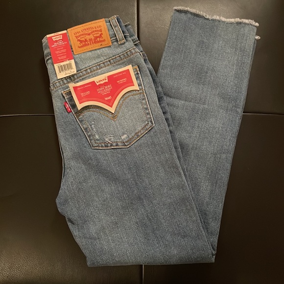 Levi girls Jean size 10 - Picture 2 of 4